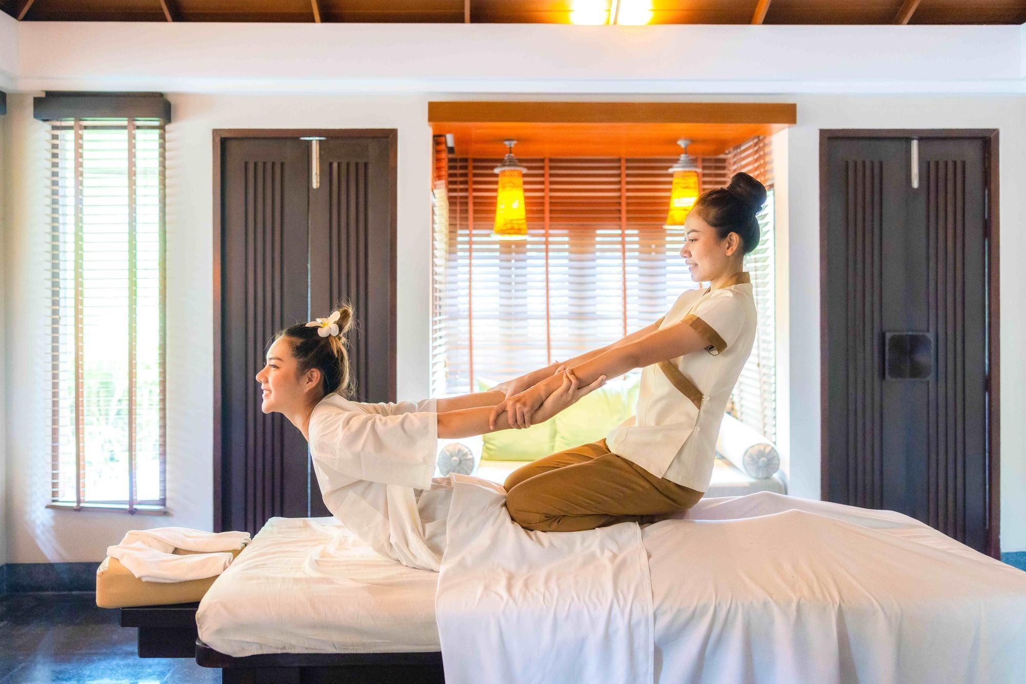 Thai Massage in Saket – Discover the Ancient Art of Healing & Deep Relaxation